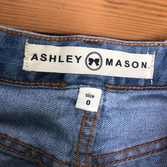 cutoff shorts   - Picture 3 of 4